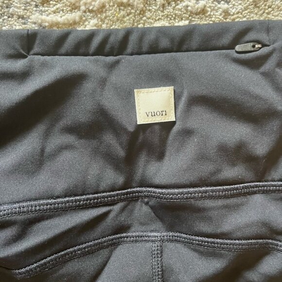 Vuori Black Stride Legging - Picture 6 of 7